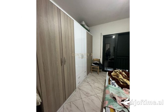 Shtepi ne shitje Apartament ne Tirane, 1+1, Mobilimi E mobiluar, Pagesa 119,000  Euro.