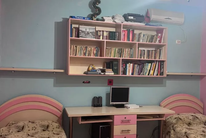 Shtepi me qera Shtepi Private ne Tirane, 2+1, Mobilimi E mobiluar, Pagesa 450  Euro.