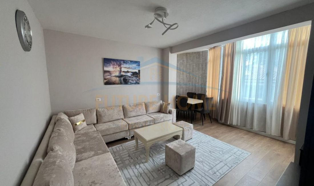 Shtepi ne shitje Apartament ne Tirane, 2+1, Mobilimi E mobiluar, Pagesa 175,000  Euro.