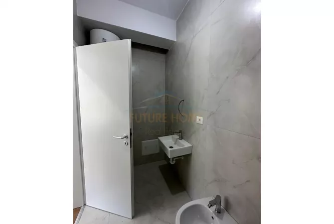 Shtepi ne shitje Apartament ne Tirane, 1+1, Mobilimi E mobiluar, Pagesa 88,000  Euro.