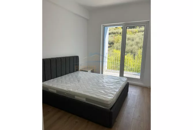 Shtepi ne shitje Apartament ne Tirane, 1+1, Mobilimi E mobiluar, Pagesa 88,000  Euro.