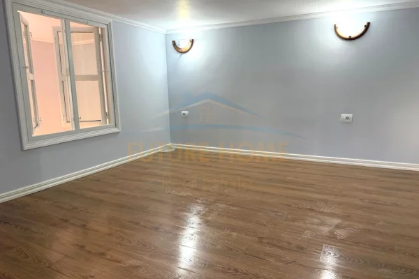 Shtepi ne shitje Apartament ne Tirane, 1+1, Mobilimi Bosh, pa mobiluar, Pagesa 85,000  Euro.