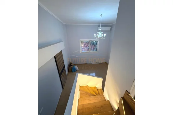 Shtepi ne shitje Apartament ne Tirane, 1+1, Mobilimi Bosh, pa mobiluar, Pagesa 85,000  Euro.