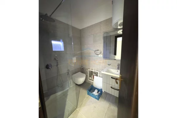 Shtepi ne shitje Apartament ne Tirane, 1+1, Mobilimi Bosh, pa mobiluar, Pagesa 87,000  Euro.