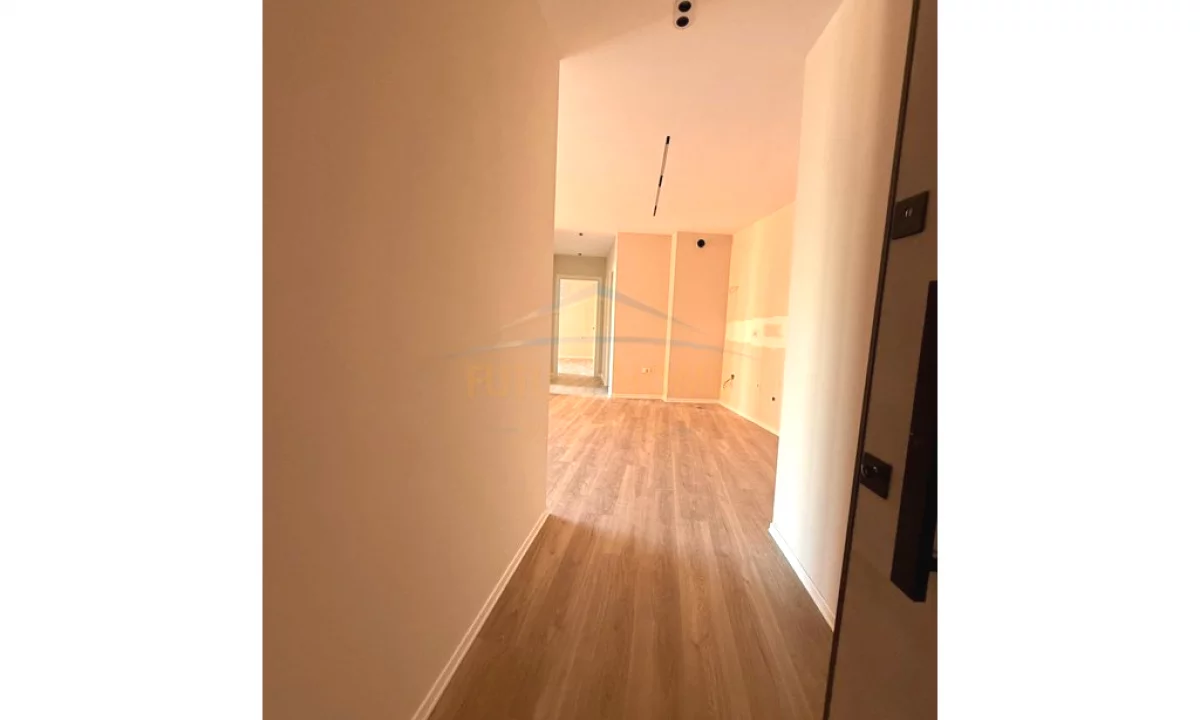 Shtepi ne shitje Apartament ne Tirane, 2+1, Mobilimi Bosh, pa mobiluar, Pagesa 257,500  Euro.