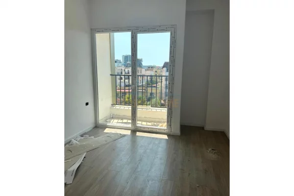 Shtepi ne shitje Apartament ne Tirane, 1+1, Mobilimi Bosh, pa mobiluar, Pagesa 162,000  Euro.
