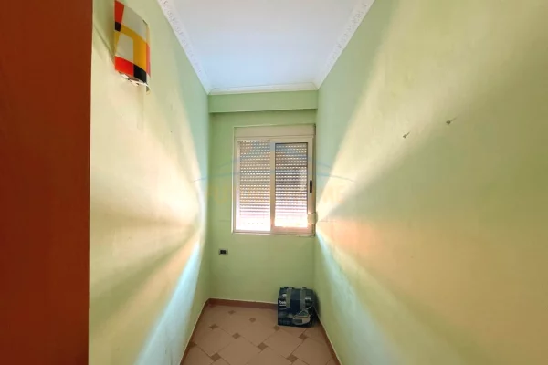 Shtepi me qera Apartament ne Tirane, 1+1, Mobilimi E mobiluar, Pagesa 650  Euro.