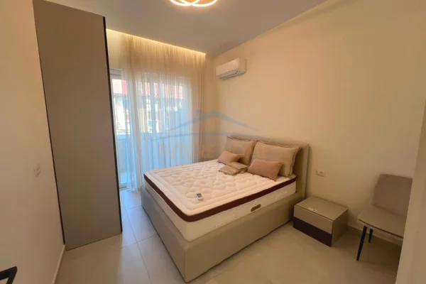 Shtepi me qera Apartament ne Tirane, 1+1, Mobilimi E mobiluar, Pagesa 1,000  Euro.