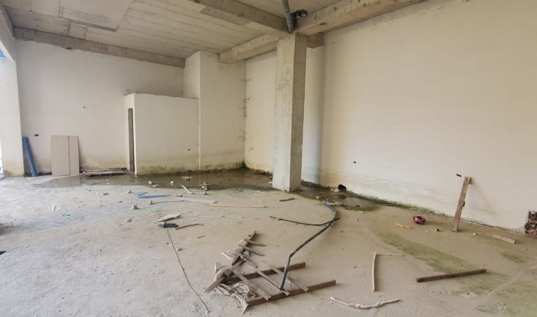 🏢 Shitet Ambient Komercial – Rezidenca Tom Doshi, Tirane