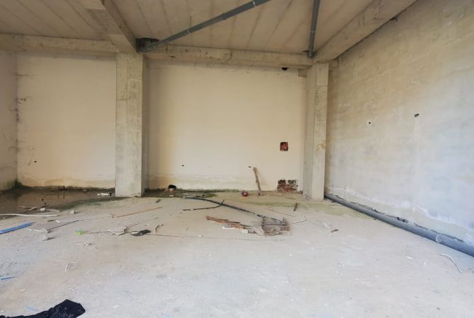 🏢 Shitet Ambient Komercial – Rezidenca Tom Doshi, Tirane