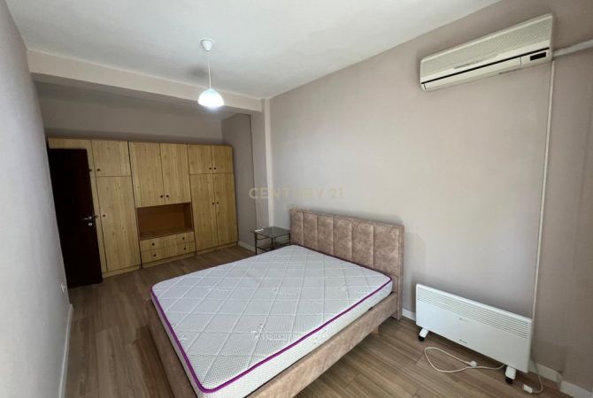 Shtepi me qera Apartament ne Tirane, 1+1, Mobilimi E mobiluar, Pagesa 550  Euro.