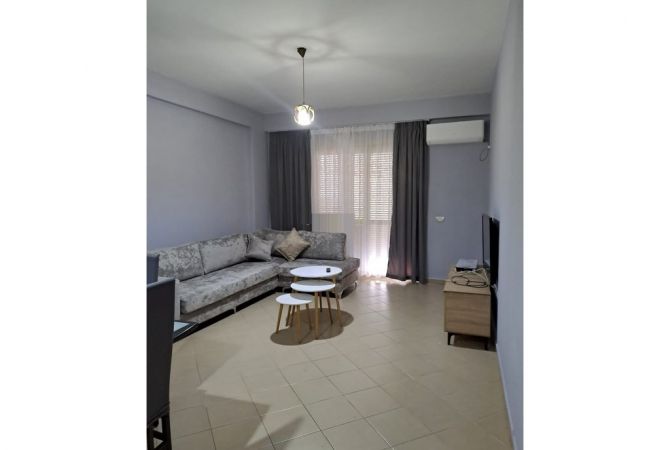 Apartament me qera 2+1 ne zonen e freskut prane furre buke Europa