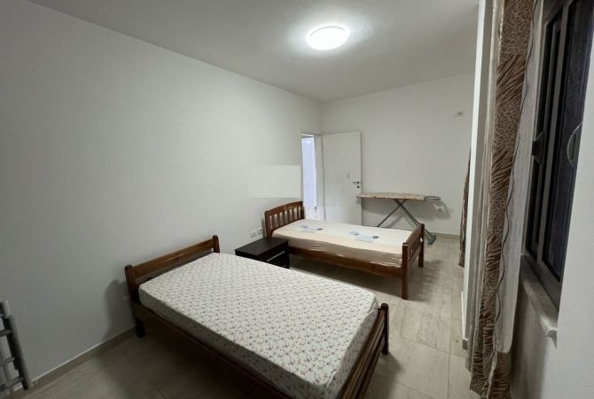 Shtepi me qera Apartament ne Tirane, 2+1, Mobilimi E mobiluar, Pagesa 700  Euro.
