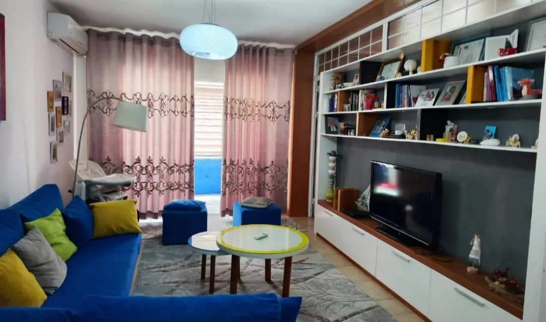 Shtepi me qera Apartament ne Tirane, 1+1, Mobilimi E mobiluar, Pagesa 320  Euro.