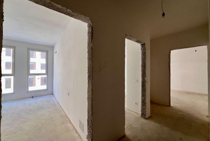 Shtepi ne shitje Apartament ne Tirane, 2+1, Mobilimi Bosh, pa mobiluar, Pagesa 104,500  Euro.