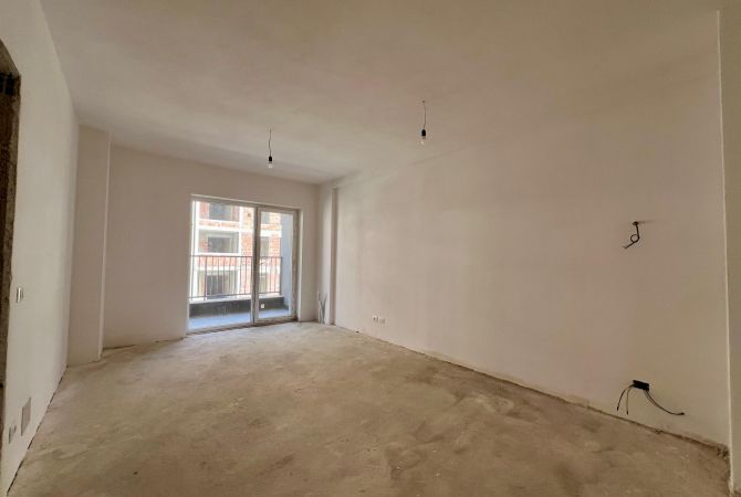 Shtepi ne shitje Apartament ne Tirane, 2+1, Mobilimi Bosh, pa mobiluar, Pagesa 104,500  Euro.