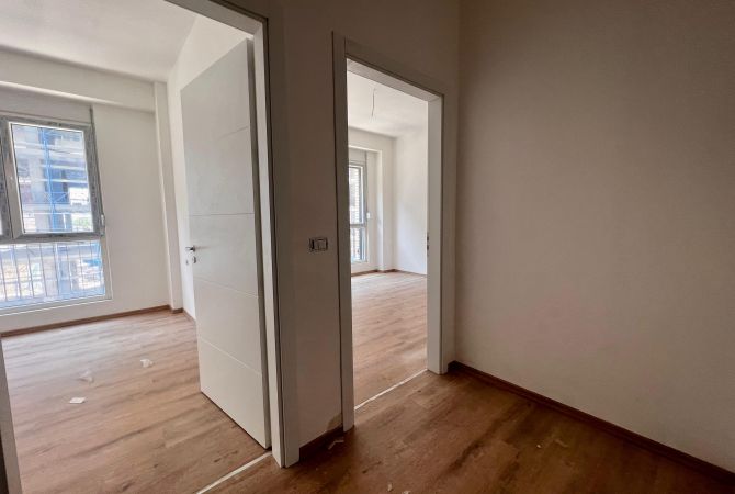 Shtepi ne shitje Apartament ne Tirane, 2+1, Mobilimi Bosh, pa mobiluar, Pagesa 161,500  Euro.
