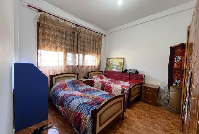 Shtepi ne shitje Shtepi Private ne Tirane, 5+1, Mobilimi E mobiluar, Pagesa 350,000  Euro.