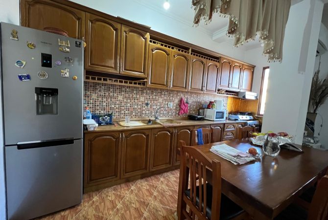 Shtepi ne shitje Shtepi Private ne Tirane, 5+1, Mobilimi E mobiluar, Pagesa 350,000  Euro.