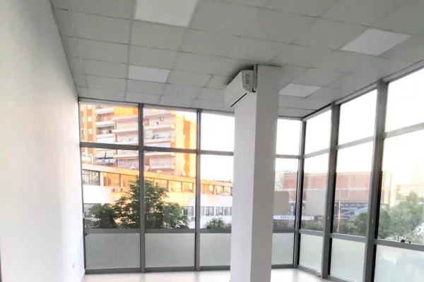 Jepet ambient me qira ne Fier