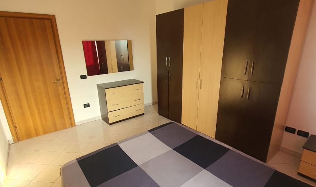 Shtepi me qera Apartament ne Tirane, 2+1, Mobilimi E mobiluar, Pagesa 45,000  Leke.