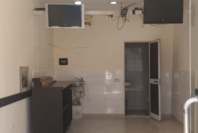 Business Property for Rent 1+1 in Tirana - 45,000 Leke