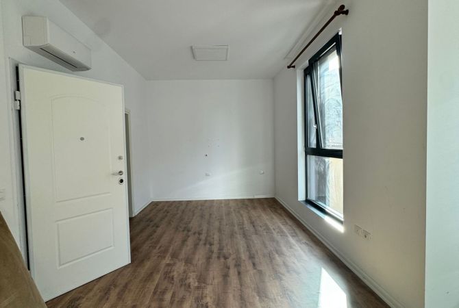 🏠 Ambjent Komercial  per shitje