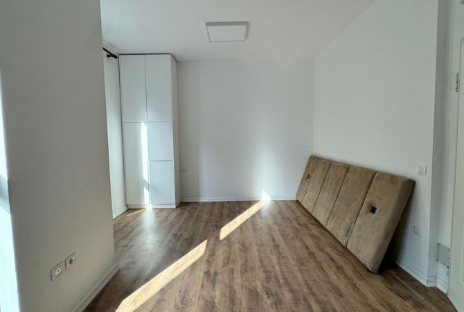 🏠 Ambjent Komercial  per shitje