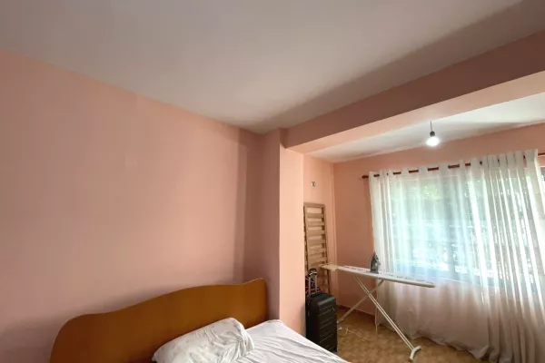 Shtepi ne shitje Apartament ne Tirane, 1+1, Mobilimi E mobiluar, Pagesa 110,000  Euro.