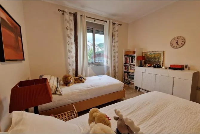 Shtepi me qera Apartament ne Tirane, 1+1, Mobilimi E mobiluar, Pagesa 550  Euro.