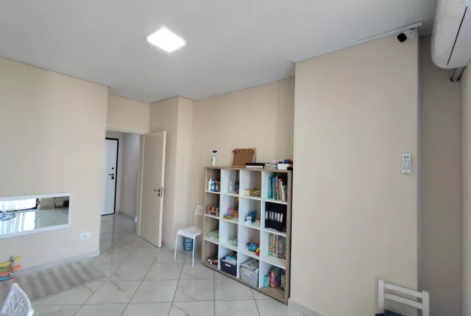 Jepet me qira ambient per zyra apo klinika