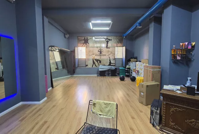 Business Property for Rent 3+1 in Tirana - 1,000 Euro