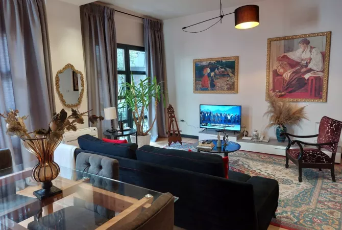 Shtepi me qera Apartament ne Tirane, 2+1, Mobilimi E mobiluar, Pagesa 700  Euro.