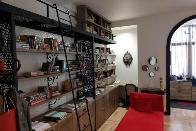 Shtepi me qera Apartament ne Tirane, 2+1, Mobilimi E mobiluar, Pagesa 700  Euro.