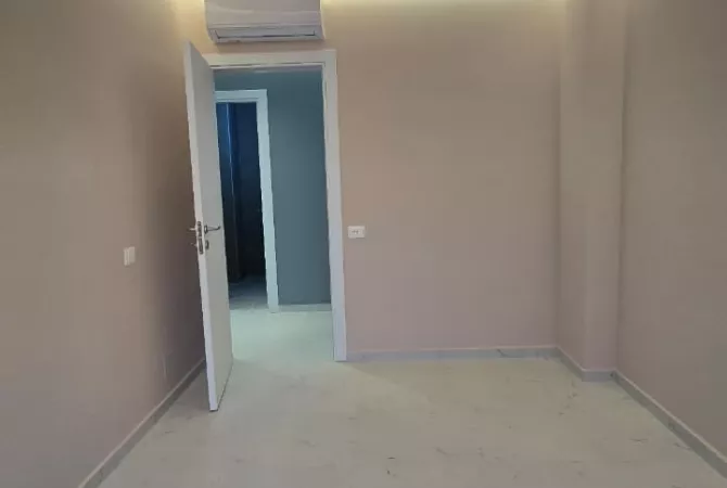 Business Property for Rent 3+1 in Tirana - 60,000 Leke