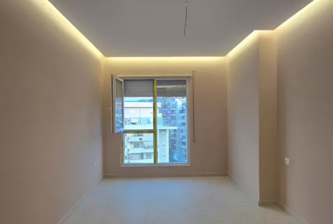 Ofrohet me qira ambient per zyra ose banim plus post