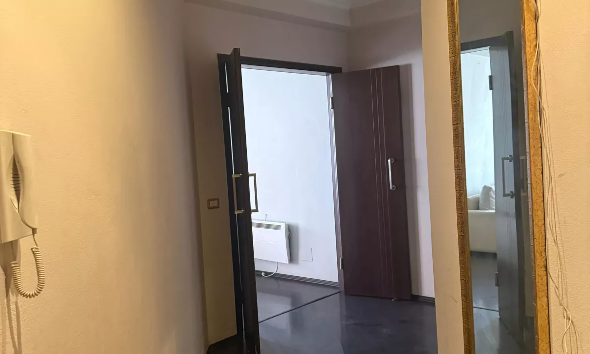 Shtepi me qera Apartament ne Tirane, 2+1, Mobilimi E mobiluar, Pagesa 650  Euro.
