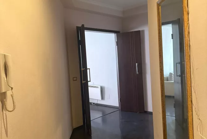 Jepet me qira apartament te Kodra e Diellit