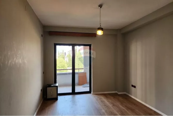 Zyre me qira te Liceu Artistik Rr.Elbasanit!