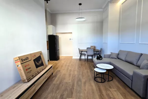 Shtepi me qera Apartament ne Tirane, 1+1, Mobilimi E mobiluar, Pagesa 60,000  Leke.