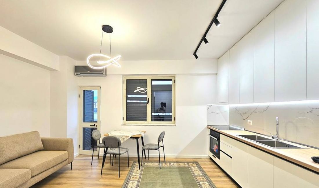 Shtepi me qera Apartament ne Tirane, 1+1, Mobilimi E mobiluar, Pagesa 600  Euro.