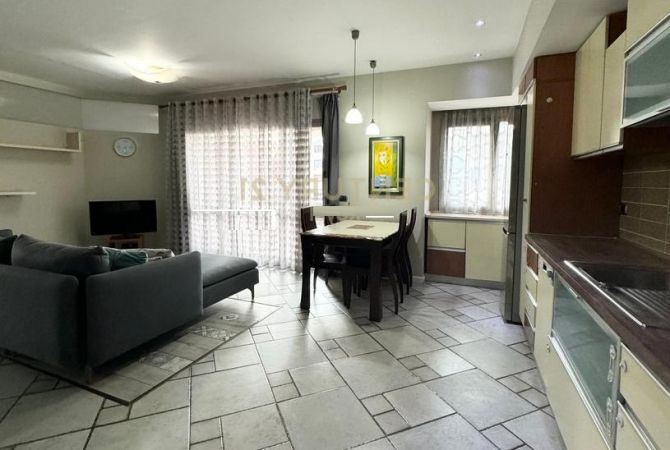 Shtepi me qera Apartament ne Tirane, 3+1, Mobilimi E mobiluar, Pagesa 850  Euro.