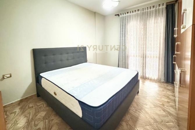 Shtepi me qera Apartament ne Tirane, 3+1, Mobilimi E mobiluar, Pagesa 850  Euro.