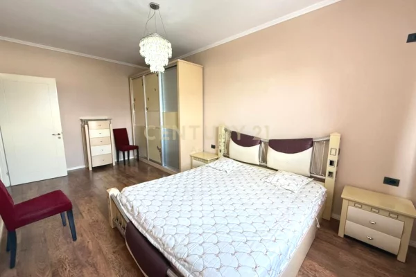 Shtepi me qera Apartament ne Tirane, 2+1, Mobilimi E mobiluar, Pagesa 450  Euro.