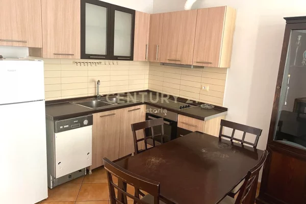 Shtepi me qera Apartament ne Tirane, 1+1, Mobilimi E mobiluar, Pagesa 40,000  Leke.