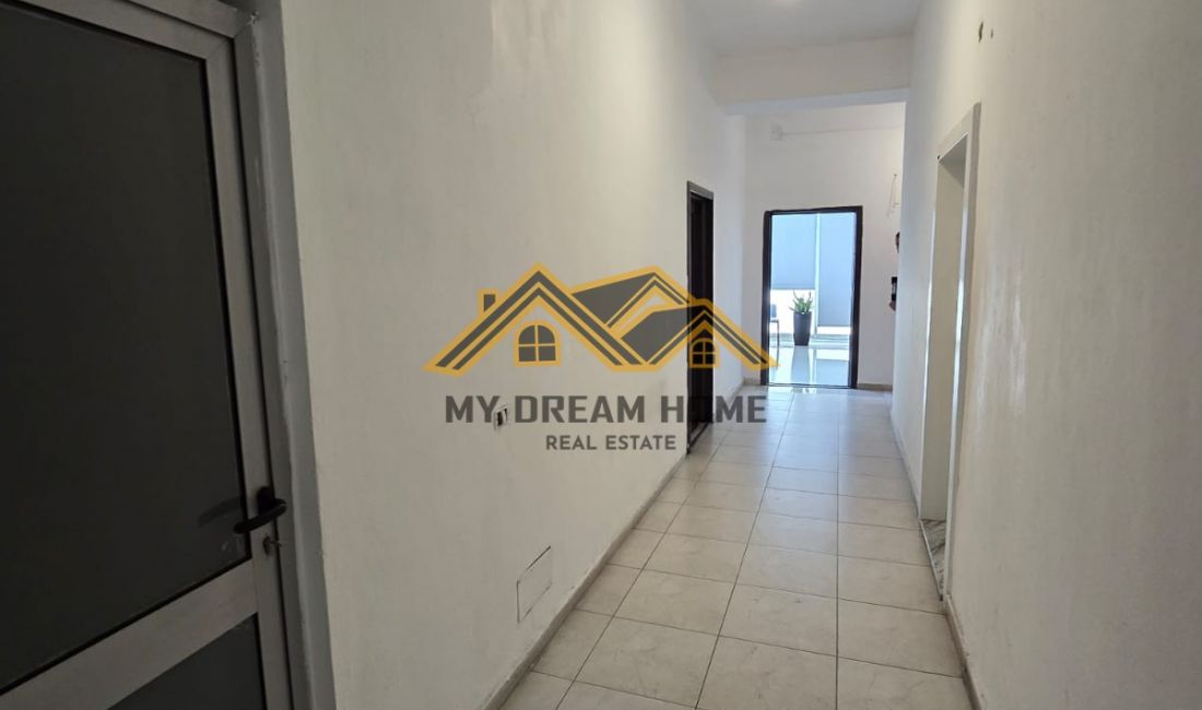 SHITET AMBJENT BIZNESI TEK GJYKATA DURRES