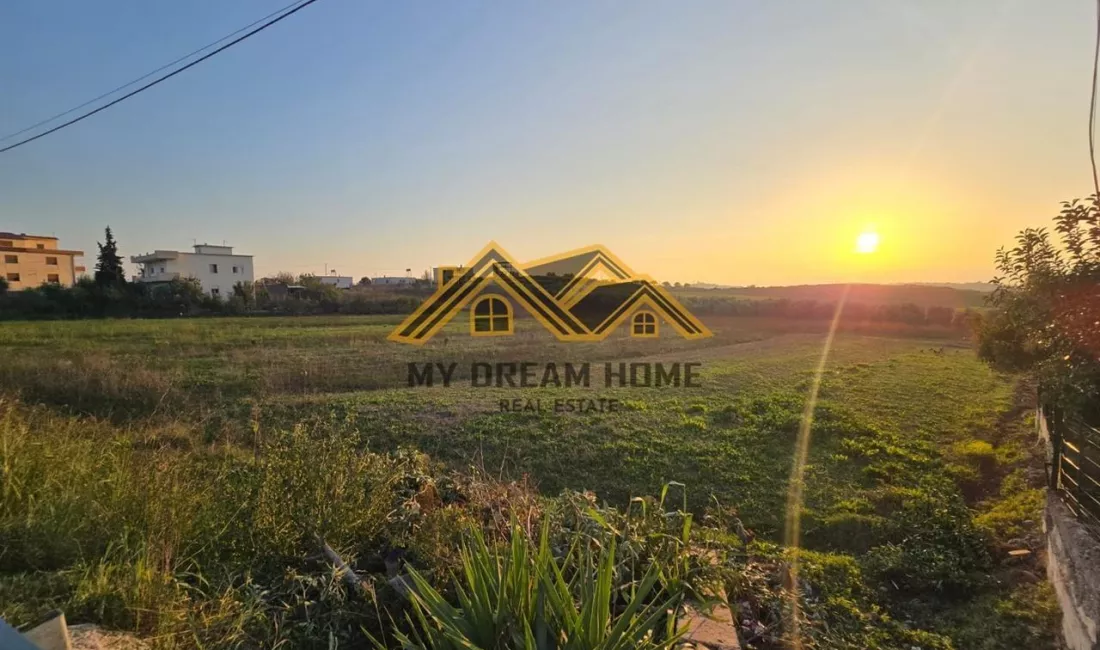 Toke per Shitje ne Manez Buze Rruge !