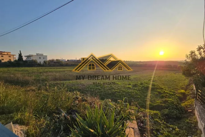 Truall ose Toke ne Durres - 270,000 Euro