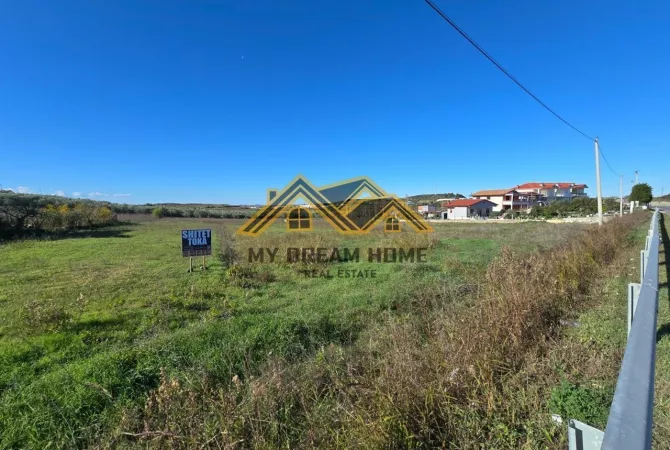 Toke per Shitje ne Manez Buze Rruge !