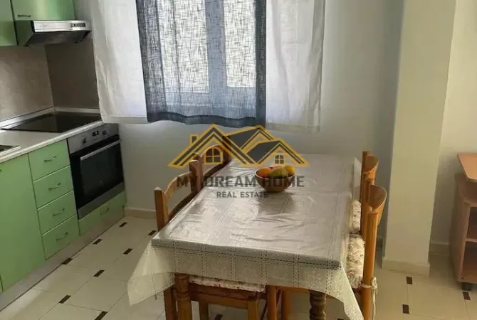 Shtepi me qera Apartament ne Durres, 1+1, Mobilimi E mobiluar, Pagesa 270  Euro.